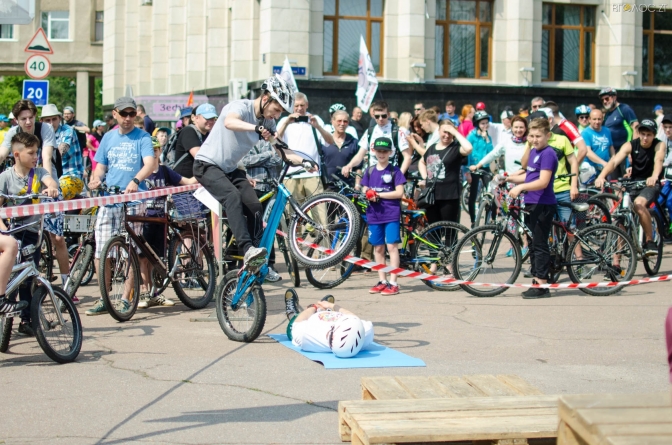 «Велодень»: понад 3,5 тисячі житомирян проїхали вулицями Житомира на велосипедах
