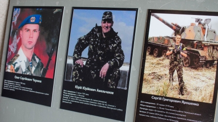 У Житомирі відкрили фотовиставку про бойові дії на Сході (ФОТО)