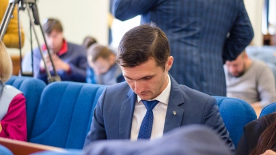 Депутати звільнили заступника мера Ткачука. Через це його соратники вийшли із фракції БПП