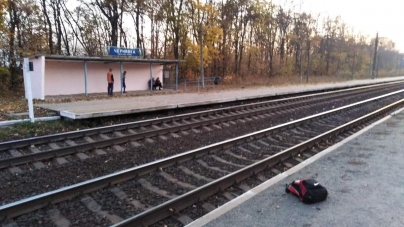 19-річного хлопця, який на платформі чекав потяг, вбив локомотив