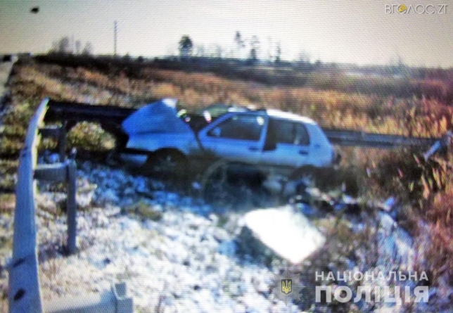 Олевські поліцейські розслідують смертельну ДТП: водій заснув за кермом…