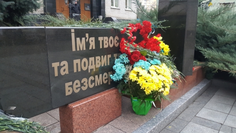 Житомирські поліцейські вшанували своїх колег, загиблих у Чорнобилі (ФОТО)