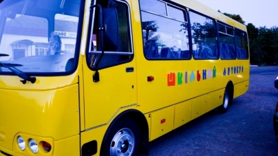 Баранівська міськрада заплатить приватній фірмі за зберігання шкільних автобусів
