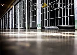 У Житомирі інспектор установи виконання покарань постачав ув’язненим наркотики