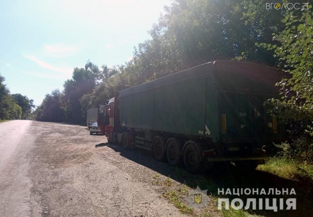 Під Житомиром затримали фури, які перевозили “львівське” сміття на Київщину