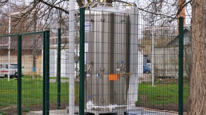 В Житомирській міській лікарні №1 встановили 2-тонний резервуар рідкого кисню