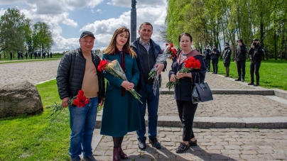 Депутати Житомирської партійної організації “Сила і Честь” вшанували загиблих у Другій світовій війні
