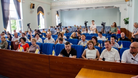 Як проходила позачергова сесія Житомирської міської ради (ФОТО)