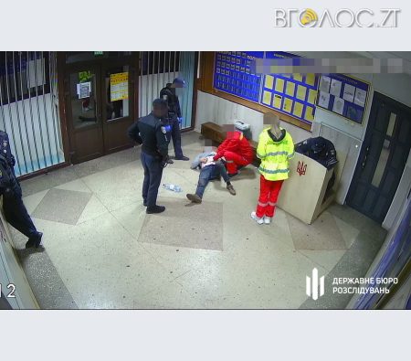 У Житомирі судитимуть поліцейського, який побив водія під час затримання