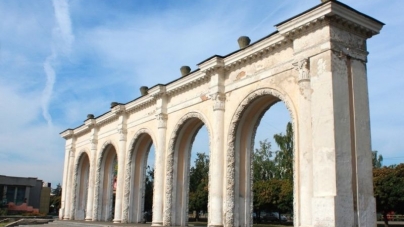 У Житомирській міськраді оголосили тендер на реконструкцію майдану Мистецькі Ворота