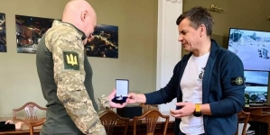Тренер, який пішов у ЗСУ, отримав відзнаку «За заслуги перед Житомиром»