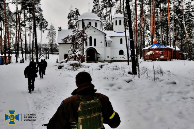 СБУ проводить обшуки у церквах московського патріархату у Коростенському районі