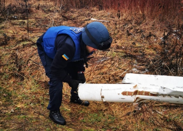 У Житомирському районі піротехніки ДСНС знешкодили сучасний реактивний снаряд