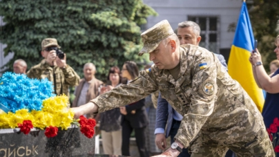 У Житомирі вшанували пам’ять загиблих військових з нагоди Дня Героїв (ФОТО)