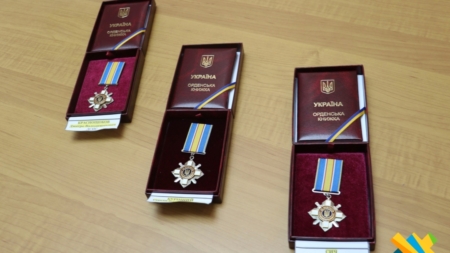 Житомирським рятувальникам, які загинули під час розмінування Херсону, вручили нагороди (ФОТО)