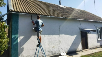 Житомирські будівельники відремонтували будинки на 5 вулицях села Трифонівка на Херсонщині