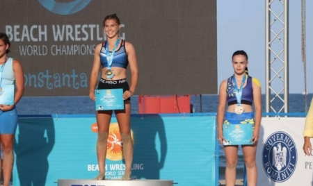 Спортсменки з Житомирщини здобули бронзу у чемпіонаті з пляжної боротьби
