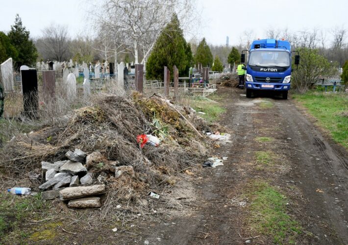 У Житомирі безробітні прибиратимуть місцеві кладовища