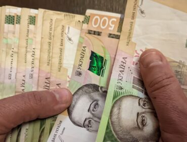 Посадовця комунального підприємства Звягеля підозрюють у розтраті понад 700 тисяч з бюджету