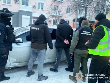 У Коростені на хабарі затримали військовослужбовців ТЦК