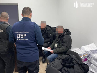 Лісники Баранівки «кришували» незаконний продаж деревини