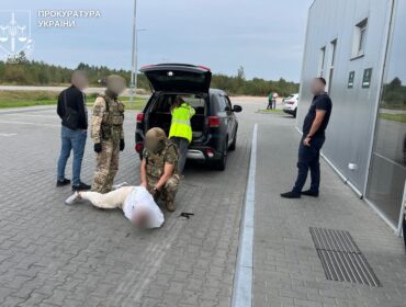 Двох жителів Волині судитимуть за вимагання неіснуючого боргу у судді