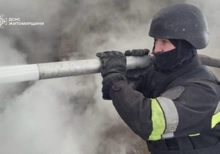 Горів інфраструктурний об’єкт через атаку ворога на Житомирщині, — ОВА