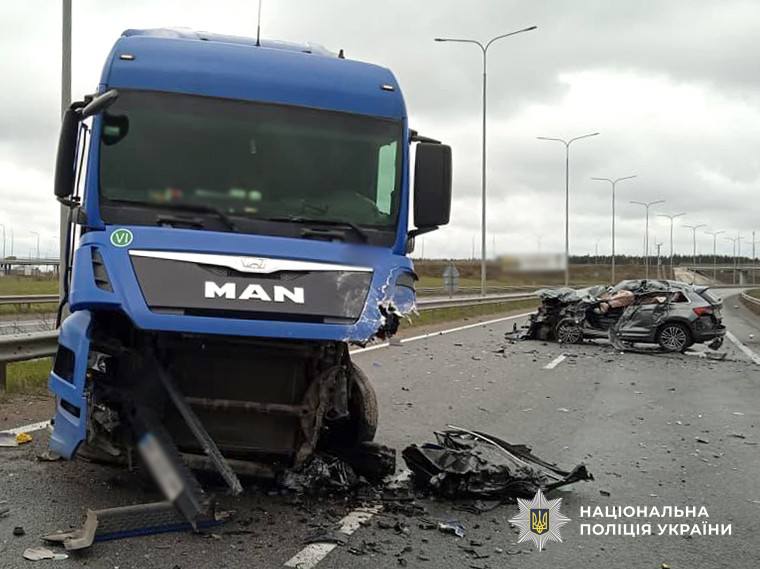 До уваги водіїв! Житомирська область: На 128 км автодороги М-06 Київ — Чоп (поблизу села Березина, Житомирської області) відбулась ДТП з потерпілими