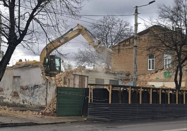 У Житомирі знищили старовинну будівлю XIX століття