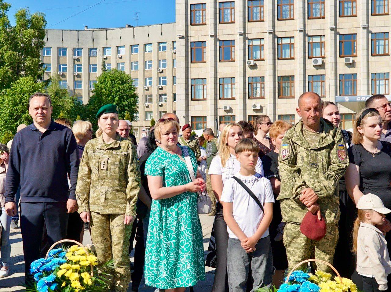 У Житомирі відбулися заходи до Дня Героїв та відкриття 15-го стенда Алеї Слави