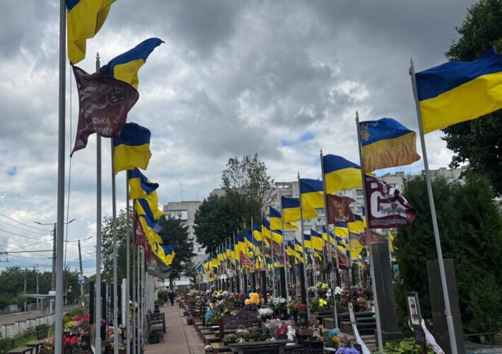 Військове кладовище закривають через відсутність місць