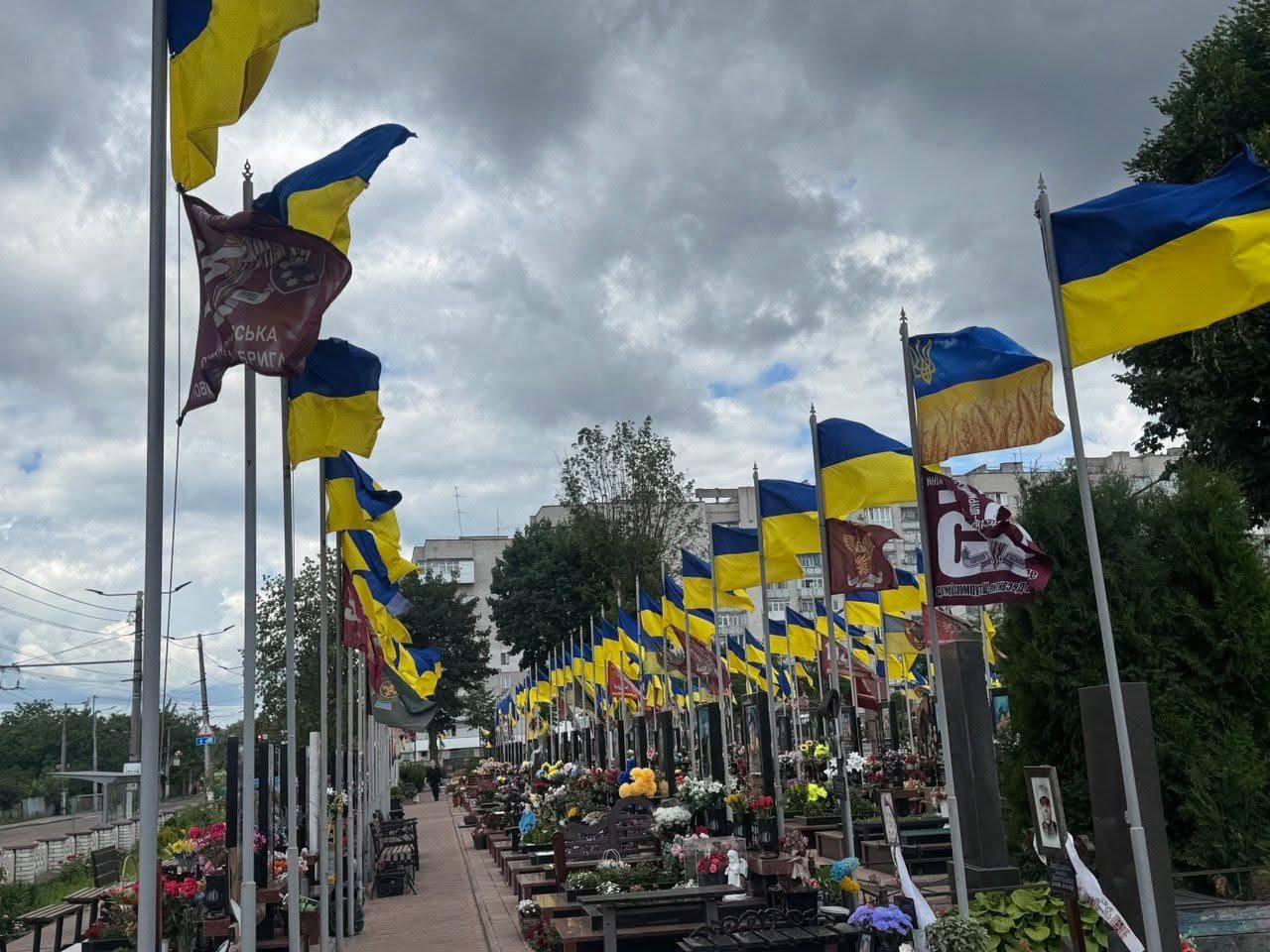Військове кладовище закривають через відсутність місць