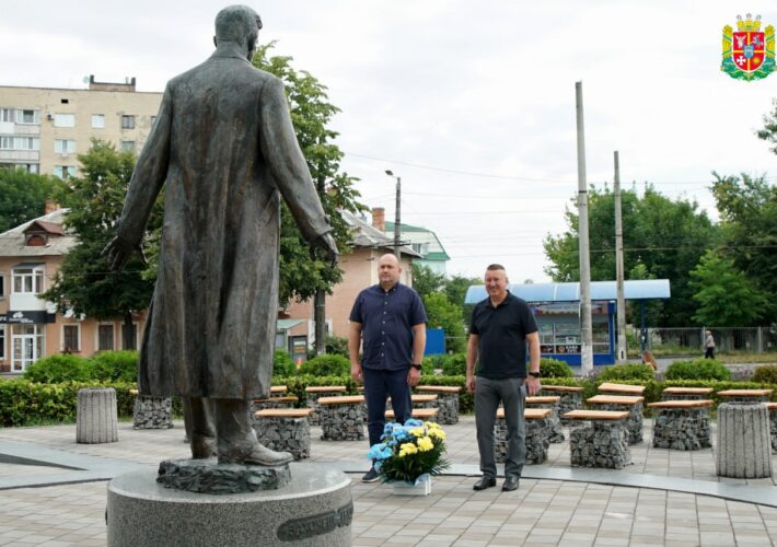 У Житомирі вшанували пам’ять Олега Ольжича з нагоди 119-ї річниці від дня його народження