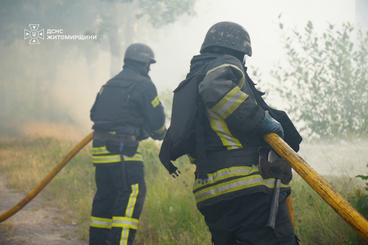 Житомир: рятувальники ліквідували наслідки російської атаки. ВІДЕО