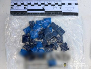 У Житомирському районі поліцейські викрили 28-річну наркокур’єрку