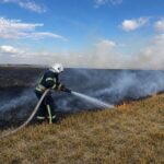 Вчора від ранку й до пізнього вечора рятувальники Житомирщини гасили суху траву в різних куточках області